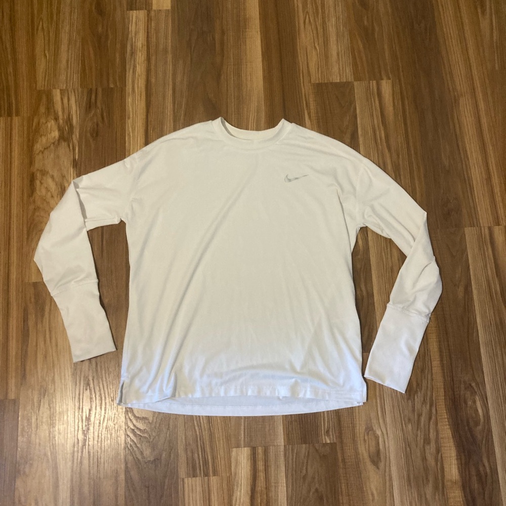 Nike White Long Sleeve Tee for Effortless Style